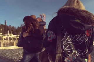 Free hugs in Sochi