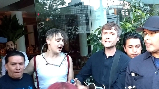 Pete Doherty John Hassall Runaway ( Cover in México City