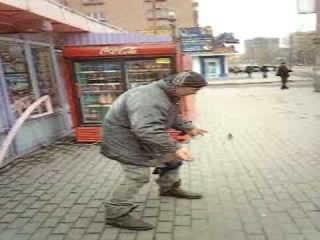 теплотех бомж танцует