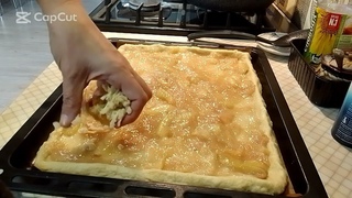 Пирог с персиками