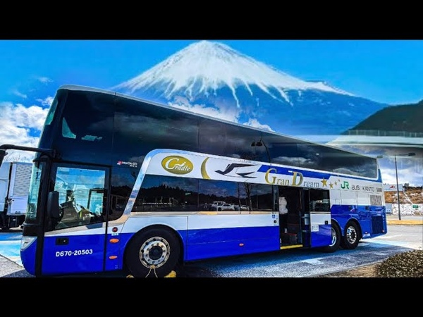A 9 hour bus ride in the front row of a double decker bus from Osaka to 大阪