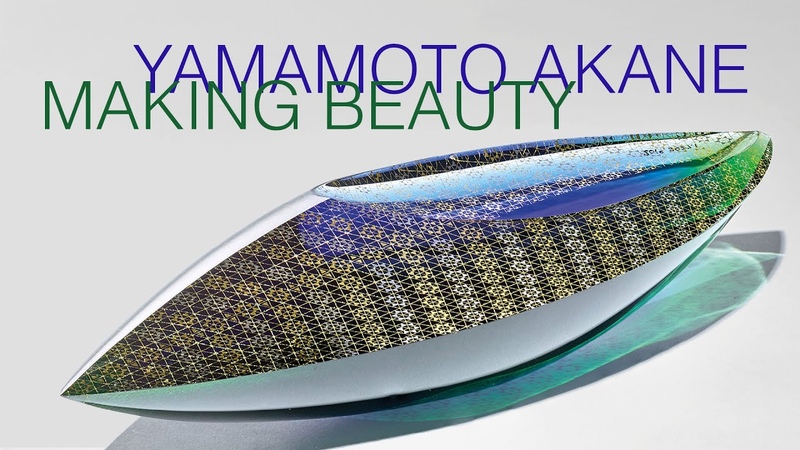 The only artist in the world to embed gold leaves in glass; kirikane, Yamamoto Akane: Making