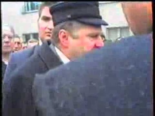 Жириновский ругает мента