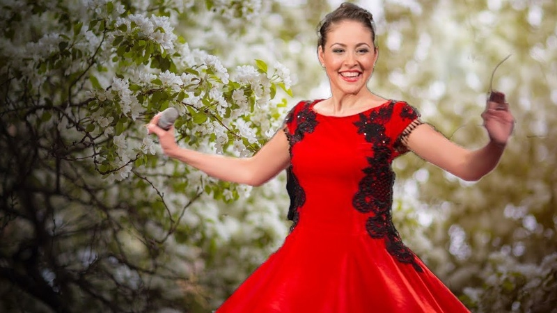 назима блэк стар. современные песни в исполнении женщин. Taylor свифт певица. девушка с гитарой на природе. современные песни в исполнении женщин.