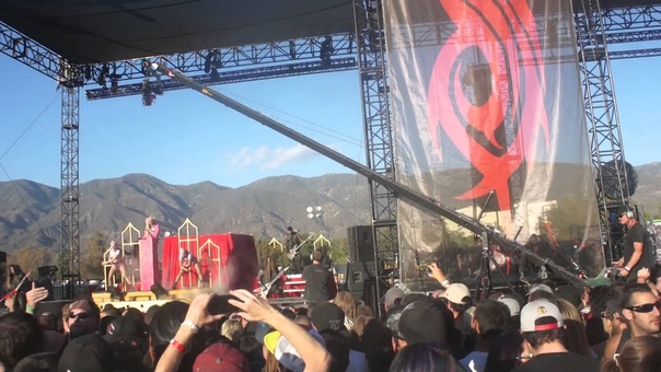 In This Moment Sex Metal Barbie Live Knotfest
