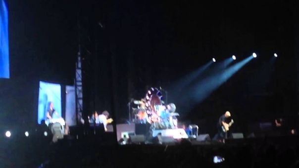 Foo Fighters Seven Nation Army (with Daves Orthopedic Doctor) Fenway Park 7, 19,
