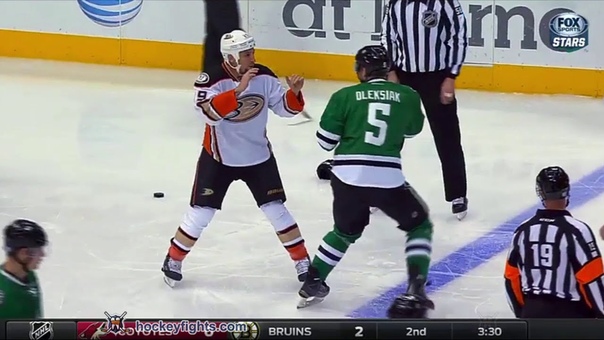 Chris Stewart vs Jamie Oleksiak Oct 27,