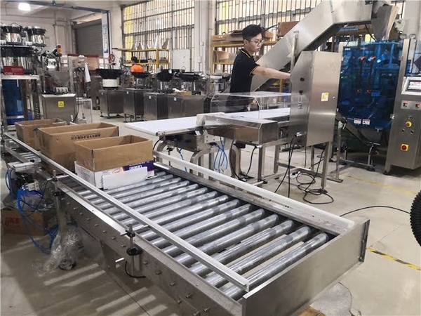 TV Accessories Counting Packing Machine WE