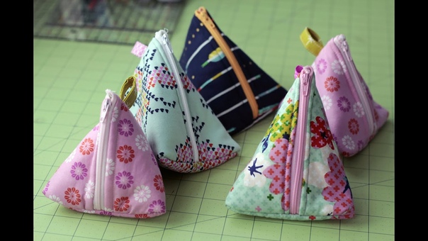 DIY Triangle Zipper Pouch