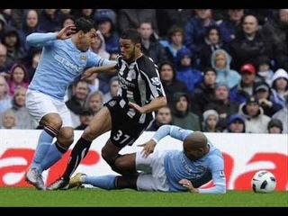 Nigel de Jong VS Hatem Ben Arfa
